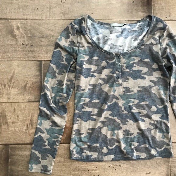 Tresics Camouflage Top Blouse Shirt - Picture 3 of 6